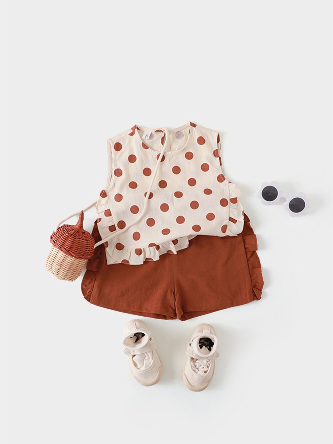 

LULU & SKY Girls Printed Top with Shorts, Brown