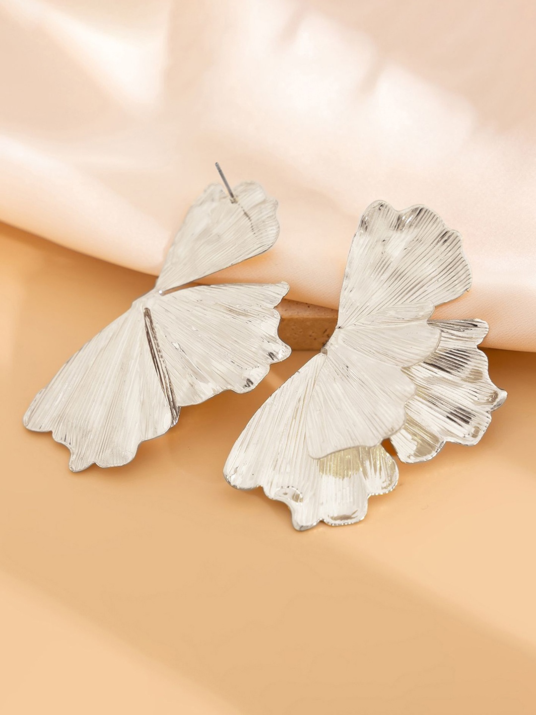 

LULU & SKY Contemporary Studs Earrings, White