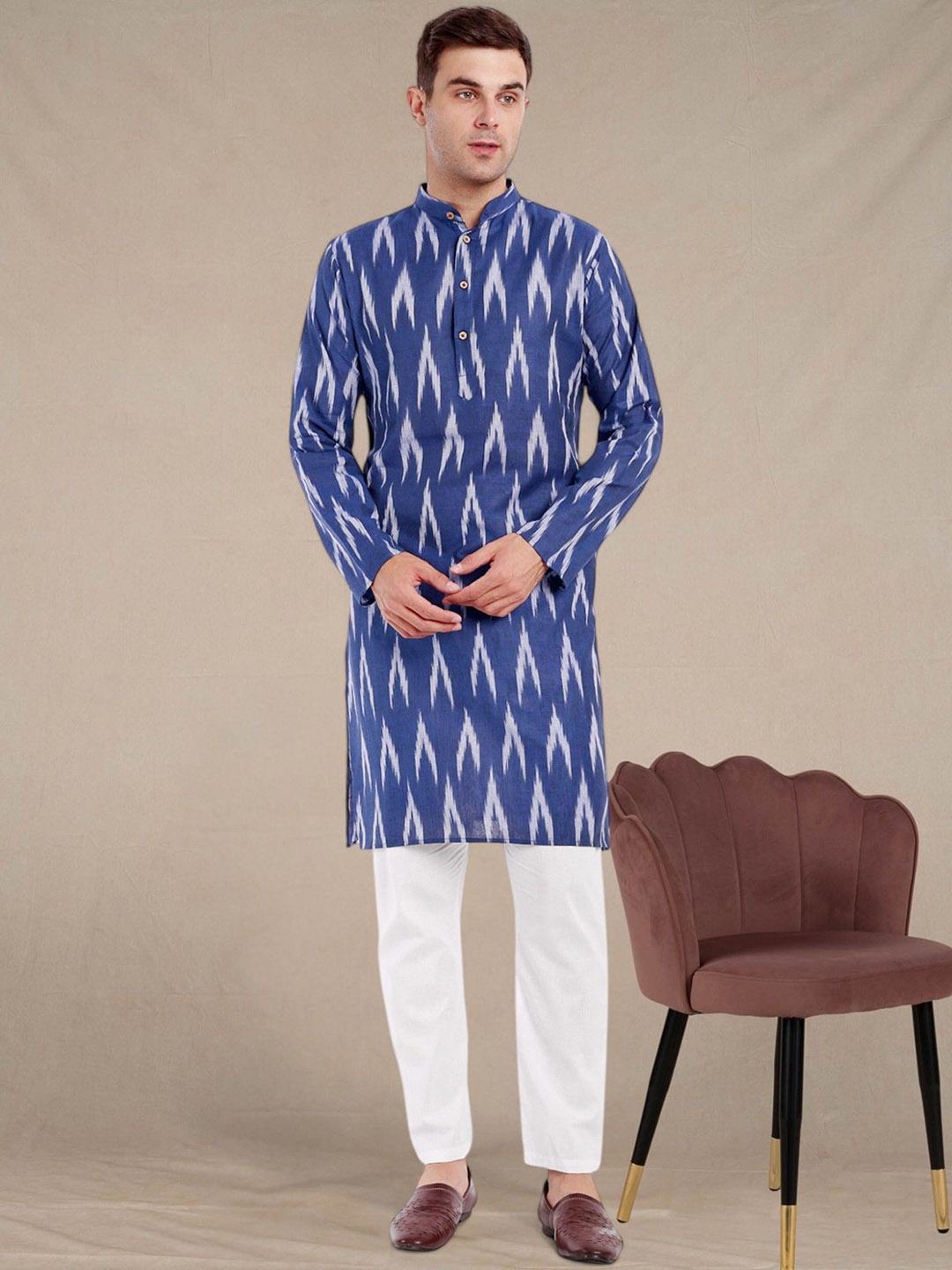 

SKAVIJ Men Printed Regular Pure Cotton Kurta with Pyjamas, Navy blue