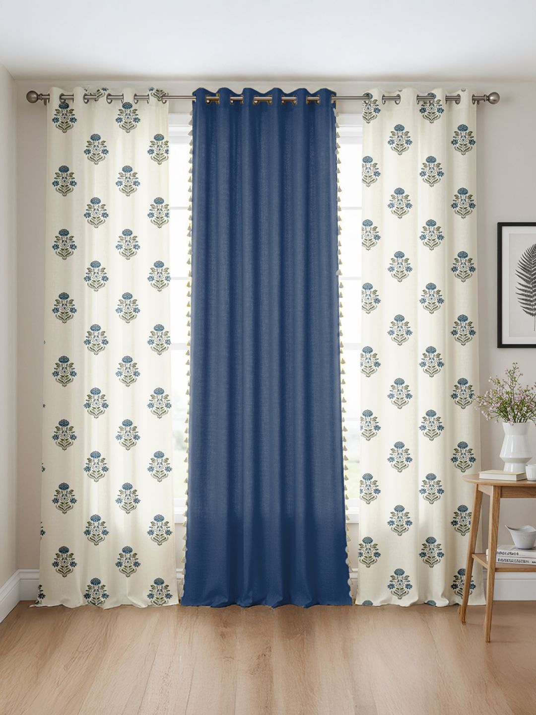 

URBAN SPACE Blue & White Set of 3 Floral Window Curtain