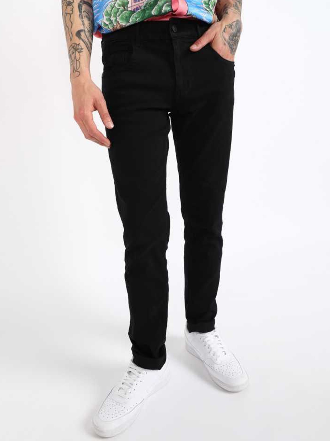 

COMFITS Men Classic Slash Knee Jeans, Black