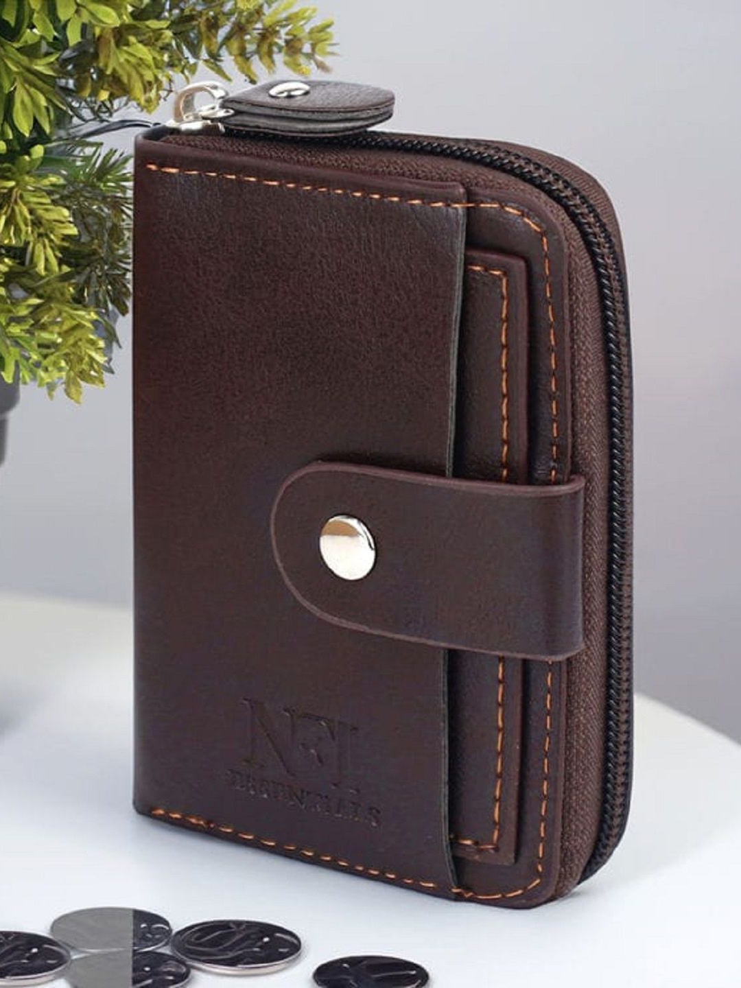 

WATCHSTAR Men Zip Detail Leather Card Holder, Brown
