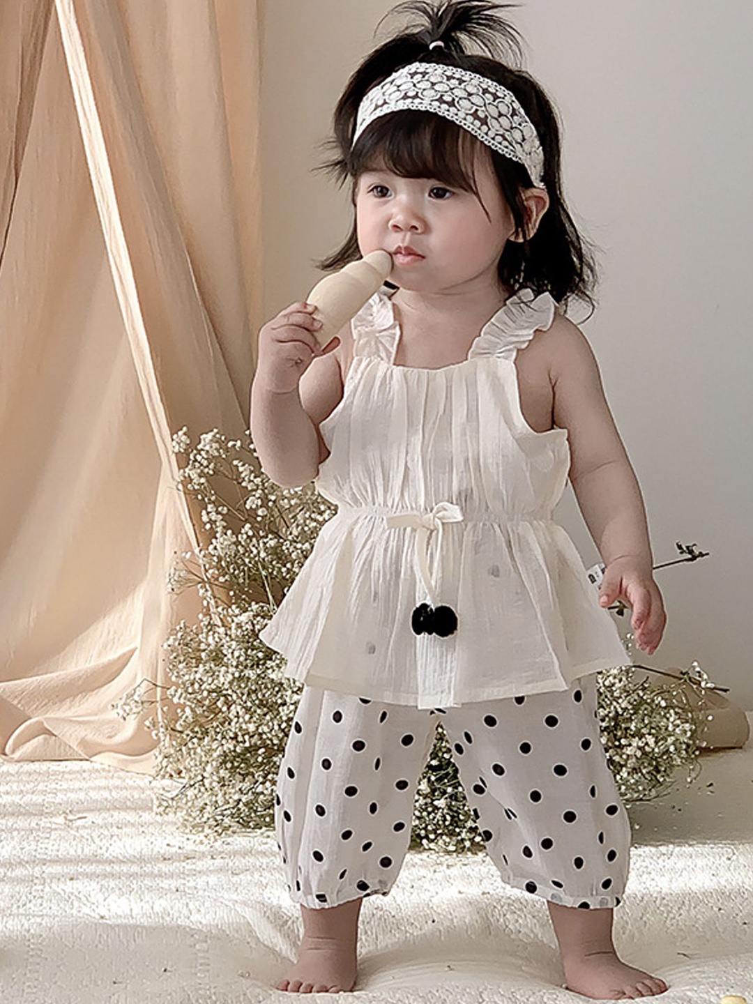 

LULU & SKY Girls Top with Trousers, White