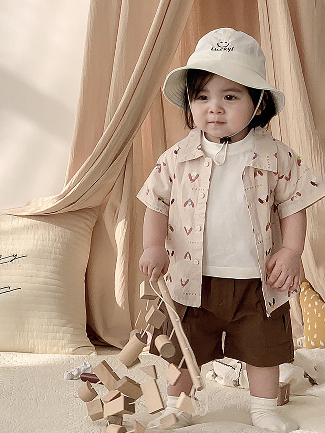 

LULU & SKY Boys Printed Shirt with Shorts, Brown