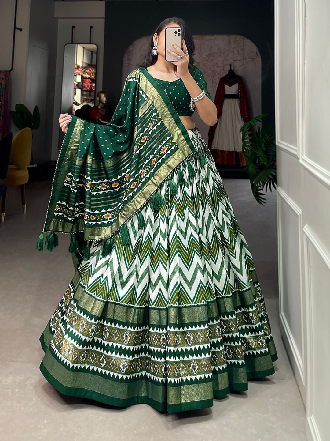 

Piludi Printed Ikat Semi-Stitched Lehenga & Unstitched Blouse With Dupatta, Green