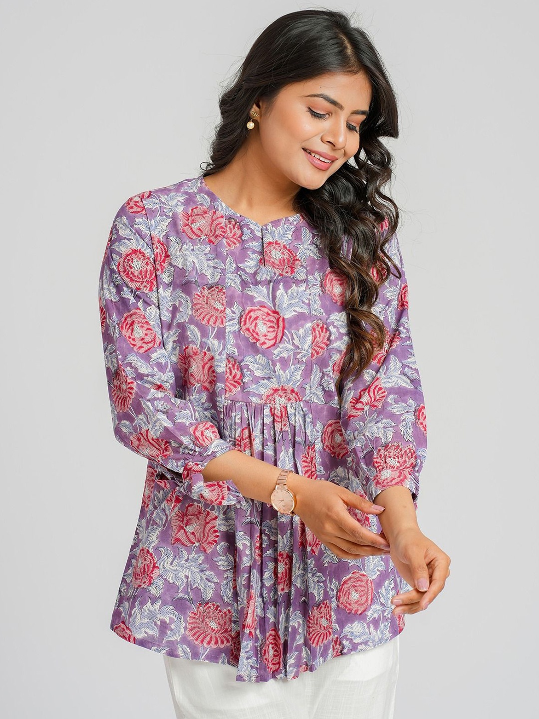 

Cotton Curio Floral Printed Pure Cotton Kurti, Purple