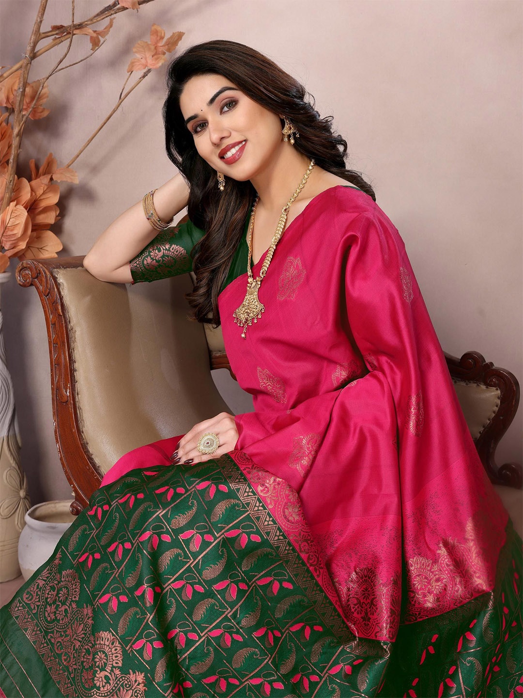 

Ekasya Woven Design Zari Saree, Pink