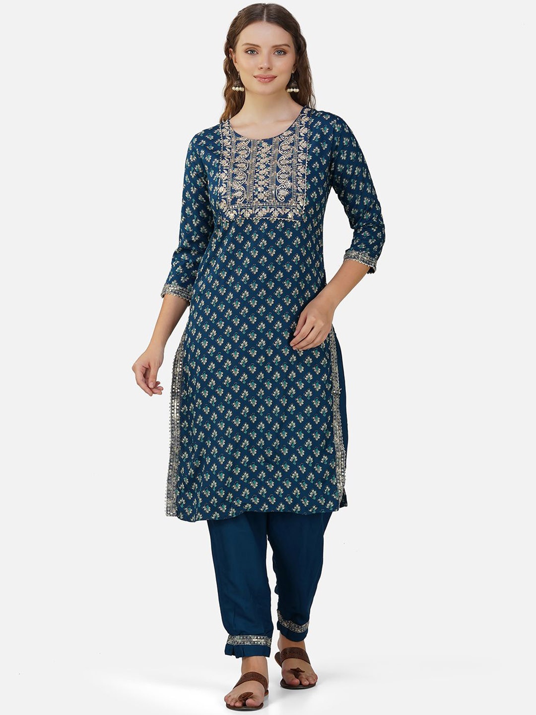 

Charitra Women Floral Printed Regular Kurta with Trousers, Blue