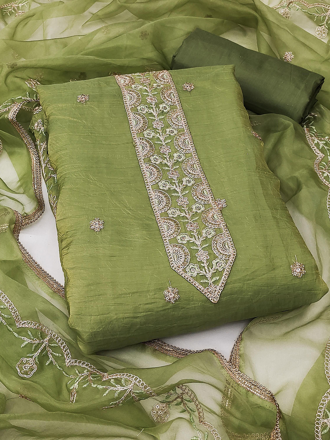 

SHADOW & SAINING Embroidered Pure Silk Semi-Stitched Dress Material, Green