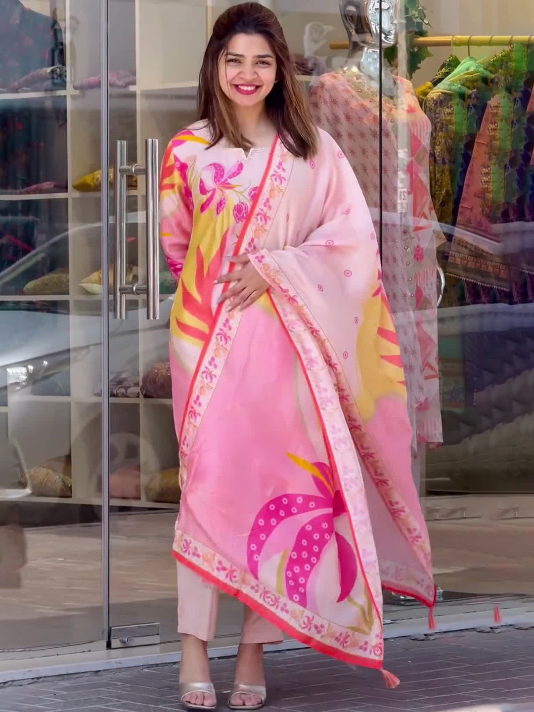 

Mitera Women Floral Printed Regular Kurta with Trousers & With Dupatta, Peach