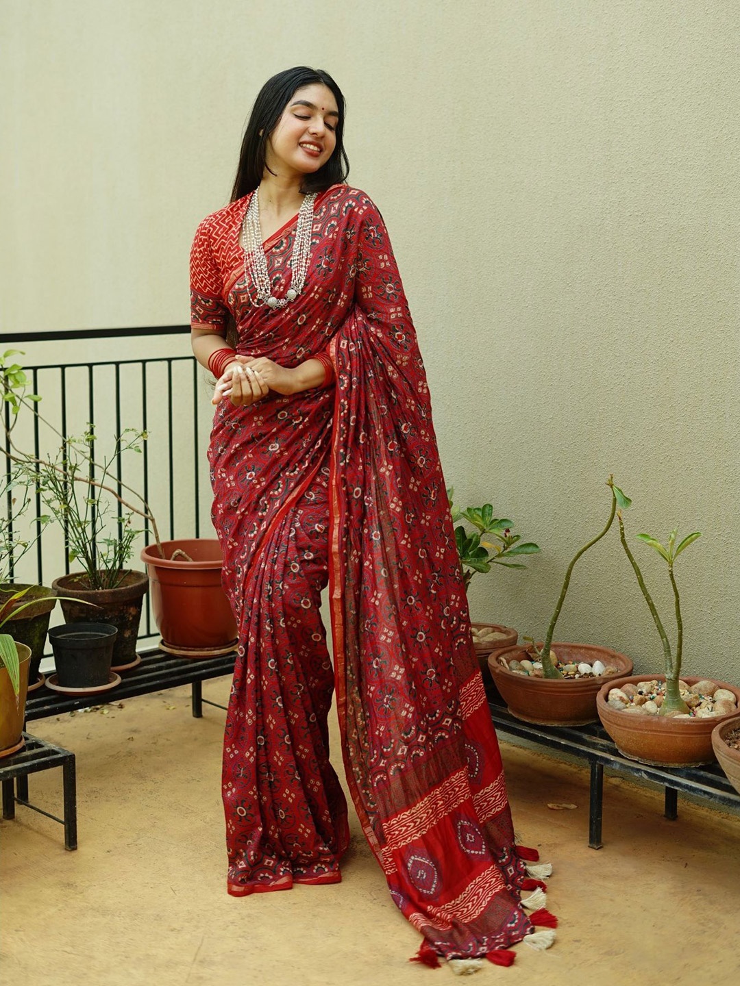 

LeeliPeeri Designer Ajrak Block Zari Chanderi Saree, Red
