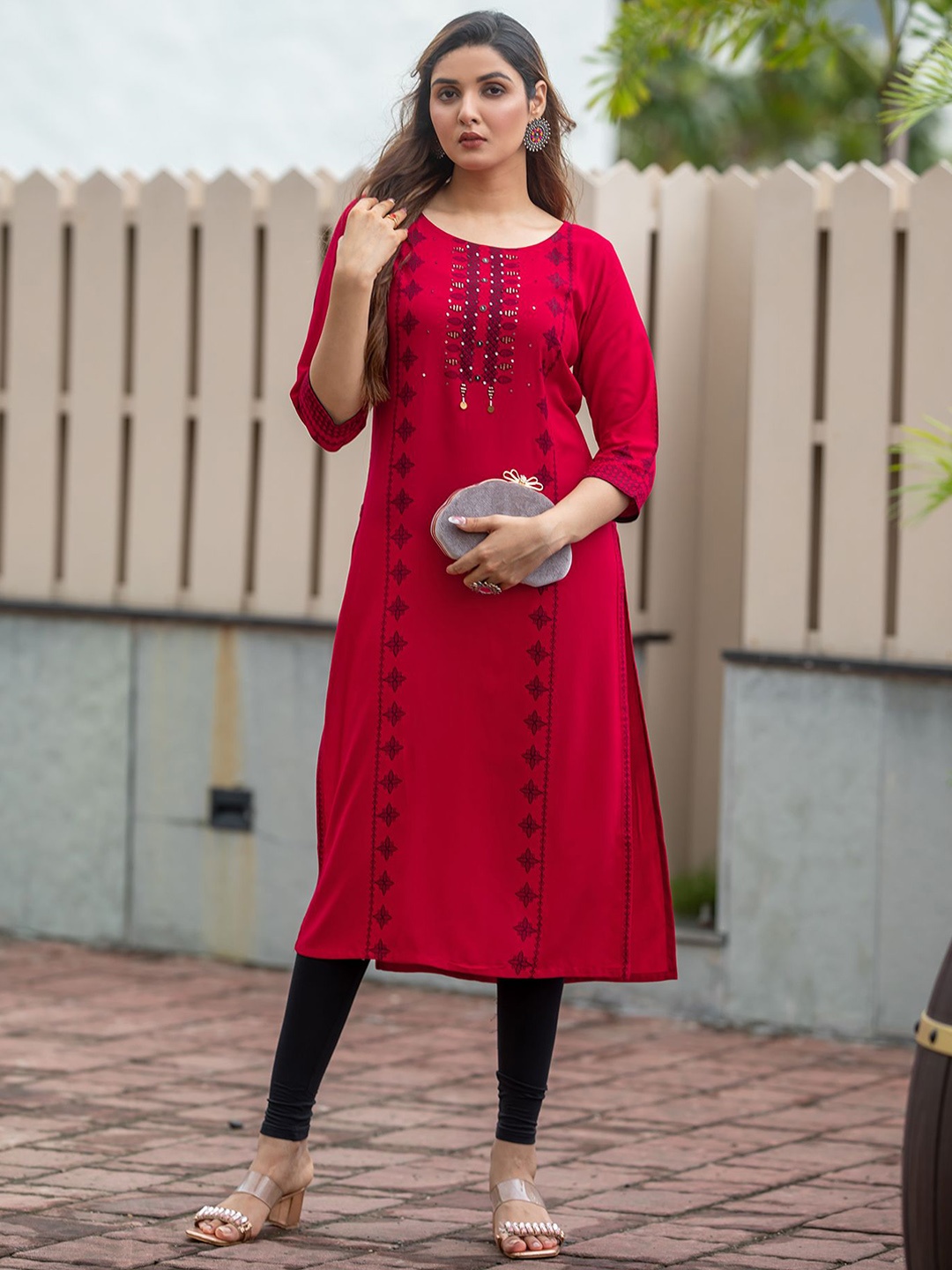 

MITTOO Women Kurta, Red