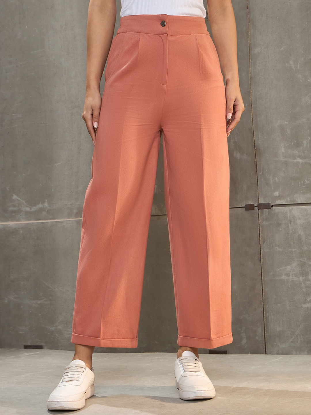 

SASSAFRAS Women Comfort Pleated Trousers, Peach