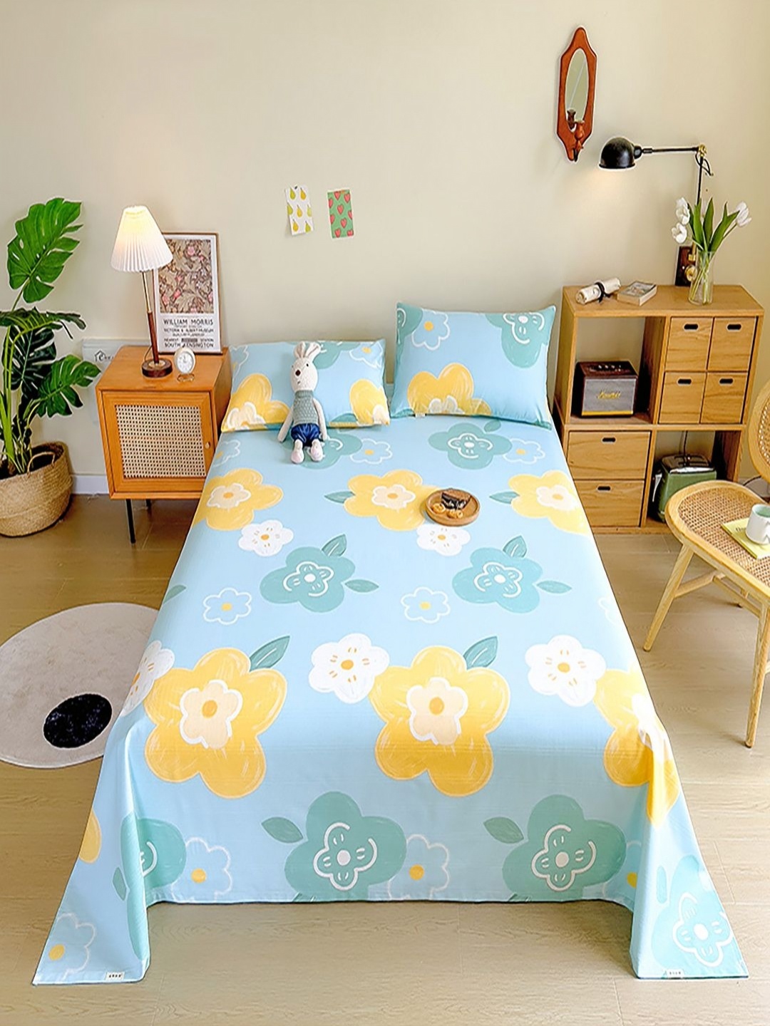 

JC HOME Blue & Yellow Floral 140 TC Single Bedsheet with 1 Pillow Covers