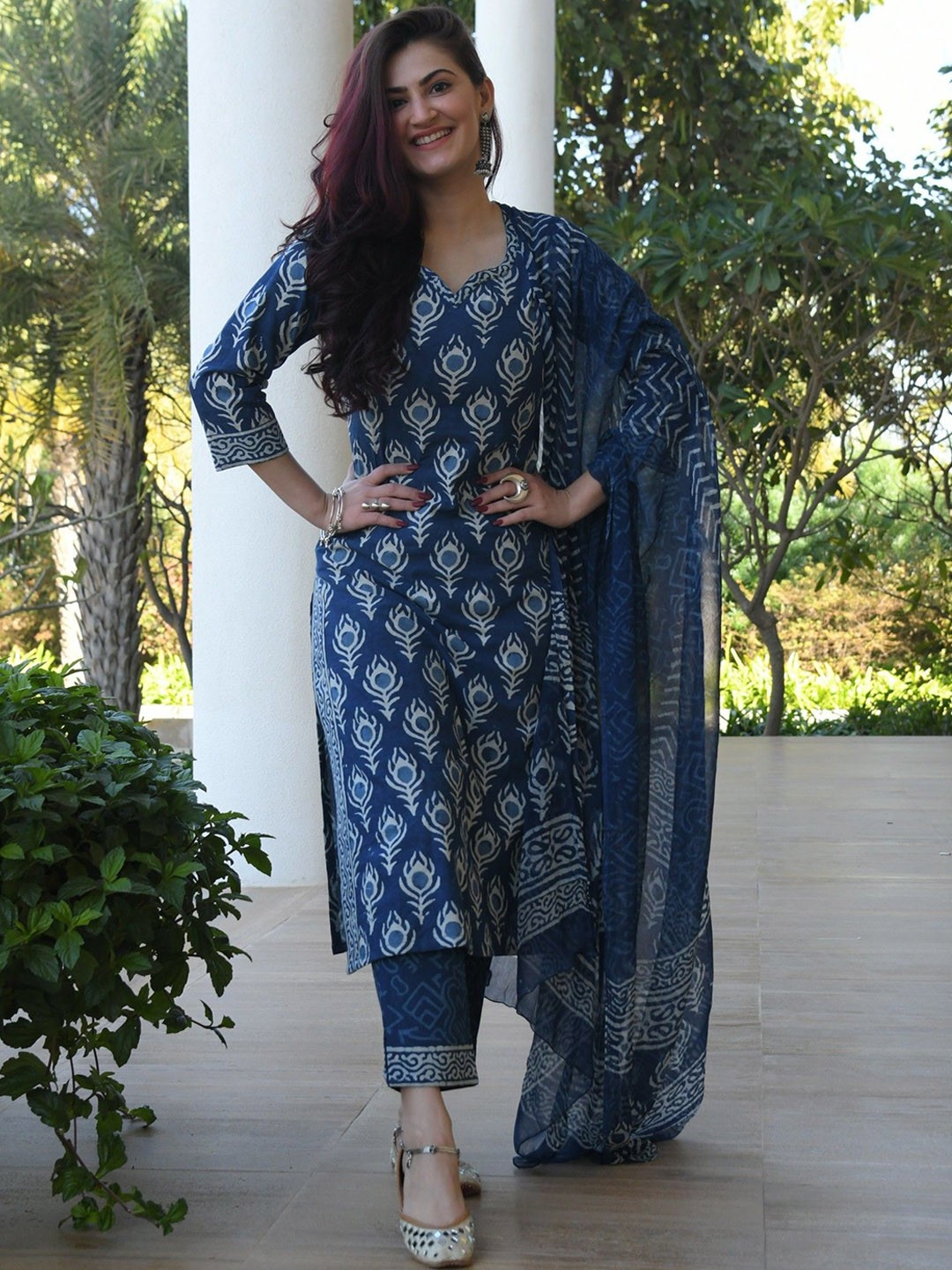 

PMD Fashion Women Floral Printed Regular Kurta with Palazzos & With Dupatta, Blue