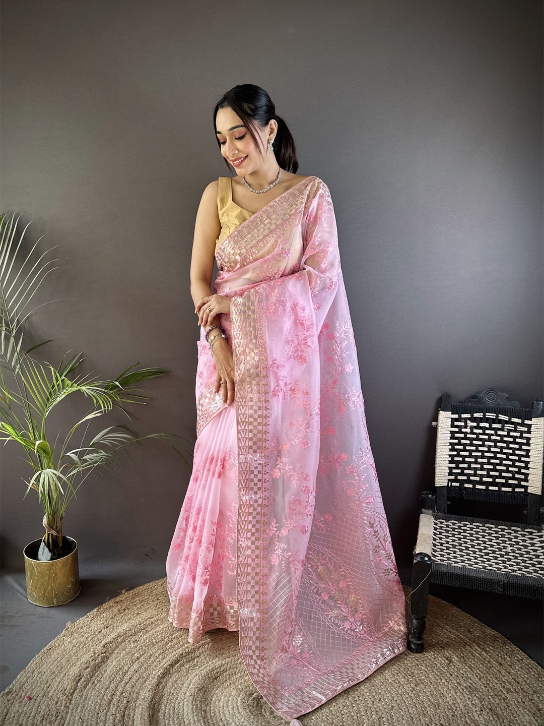 

LeeliPeeri Designer Woven Design Zari Organza Saree, Pink