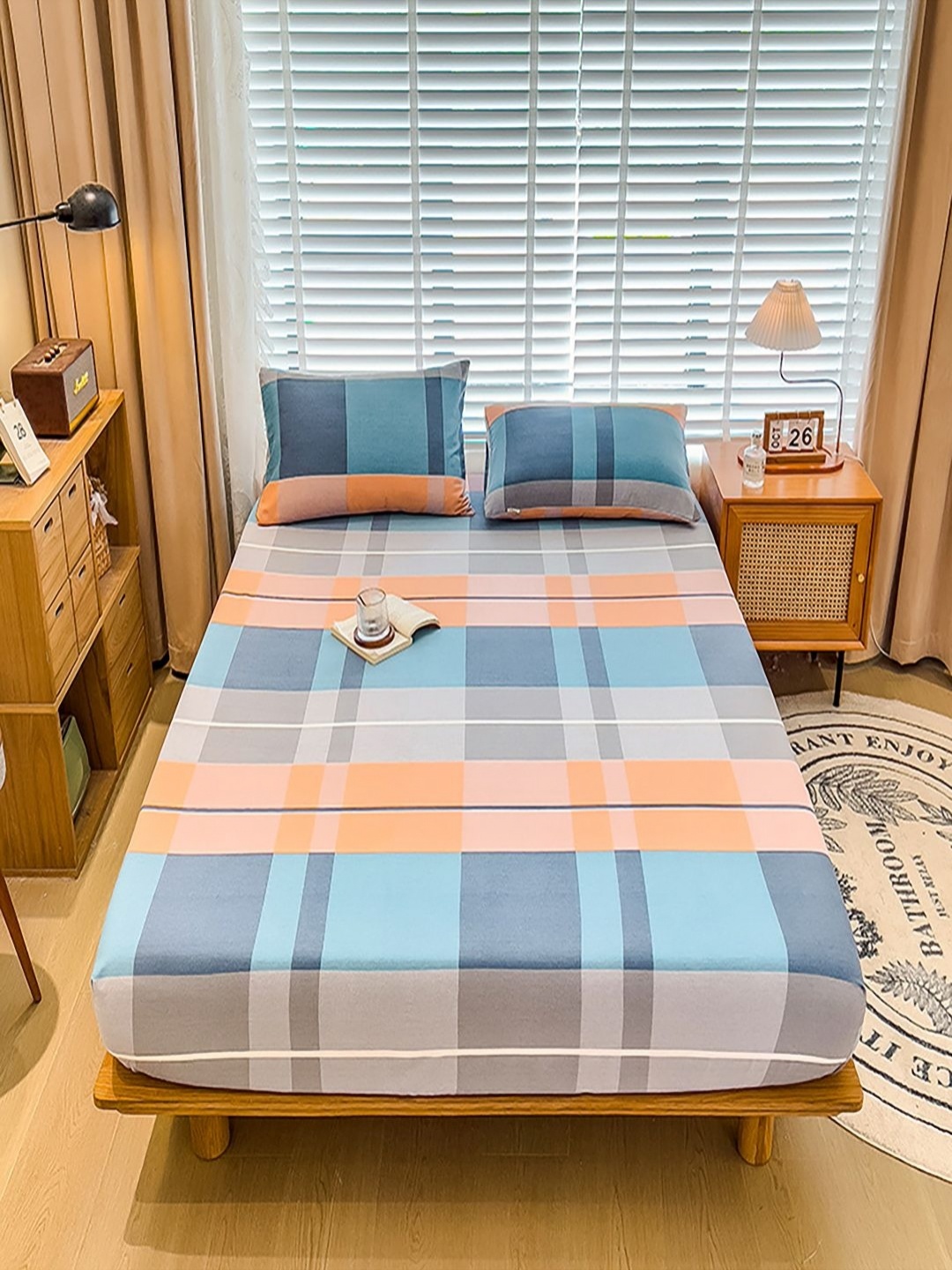

JC HOME Orange & Blue Geometric 220 TC Queen Bedsheet with 2 Pillow Covers