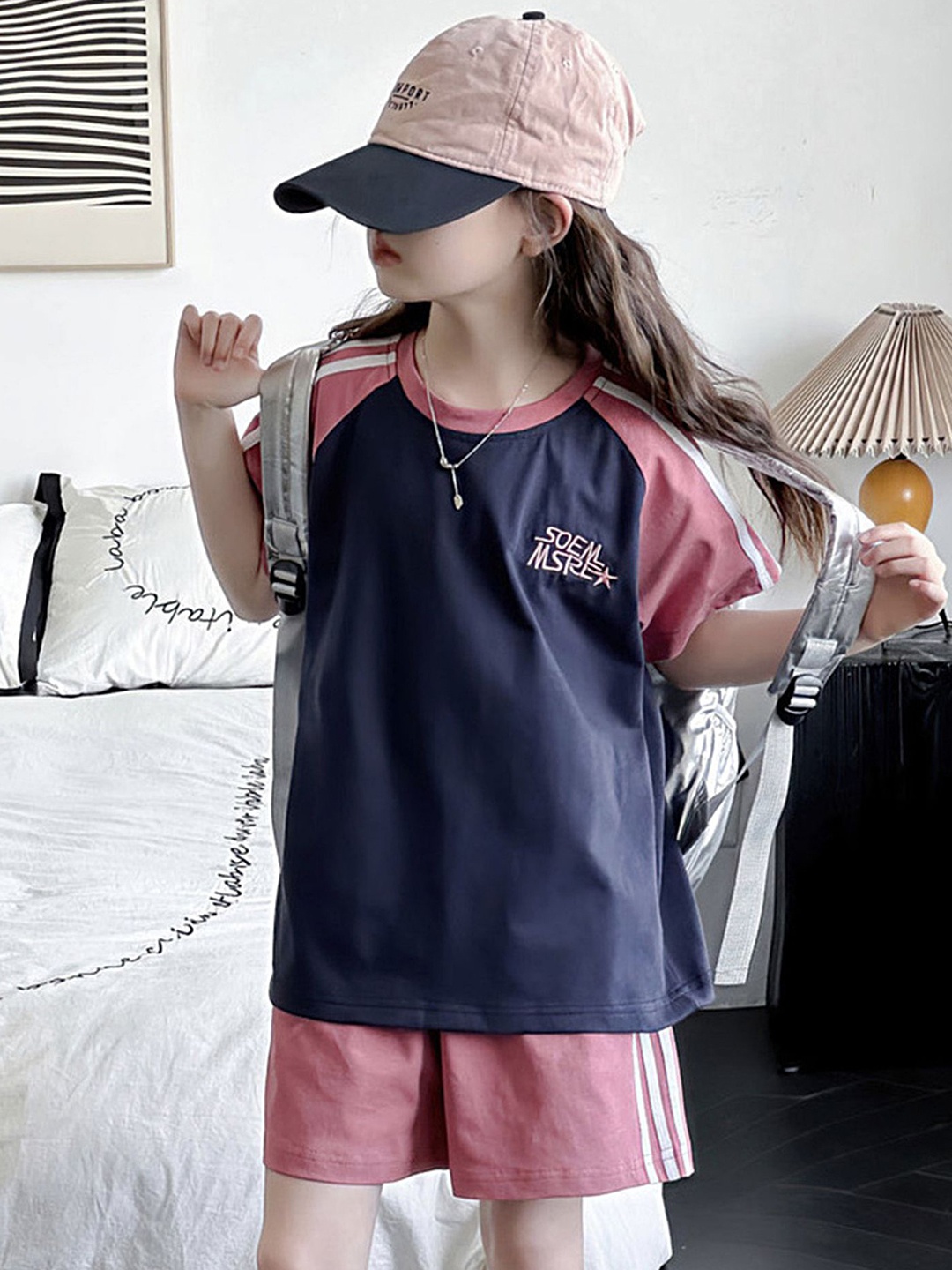 

LULU & SKY Girls Printed T-shirt with Shorts, Pink