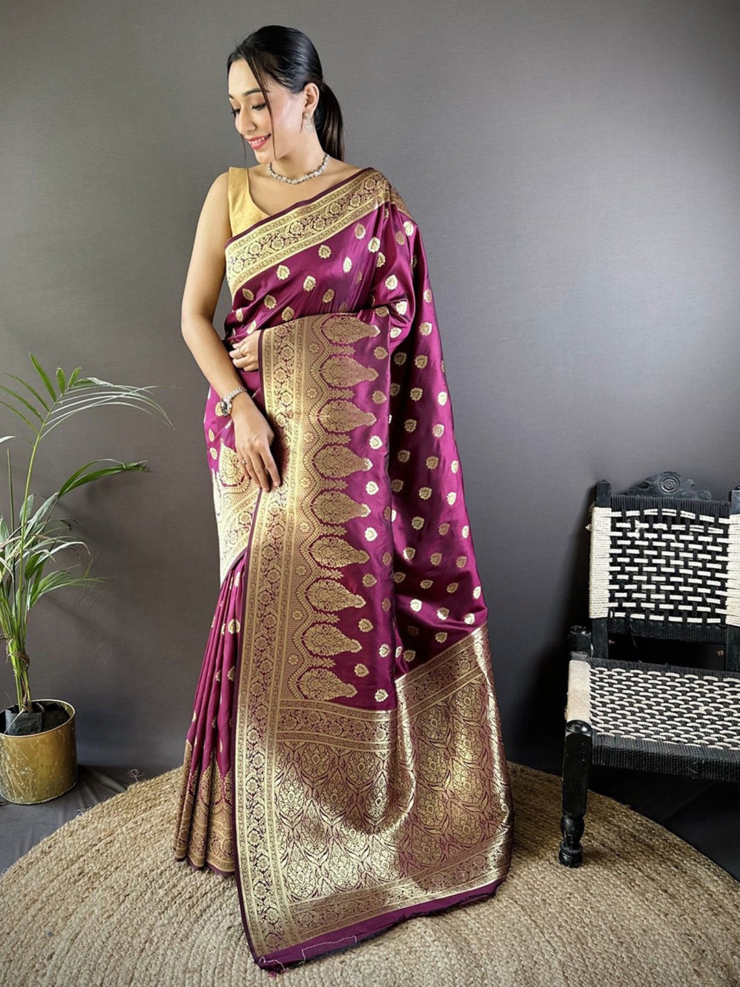 

LeeliPeeri Designer Woven Design Zari Silk Blend Banarasi Saree, Purple