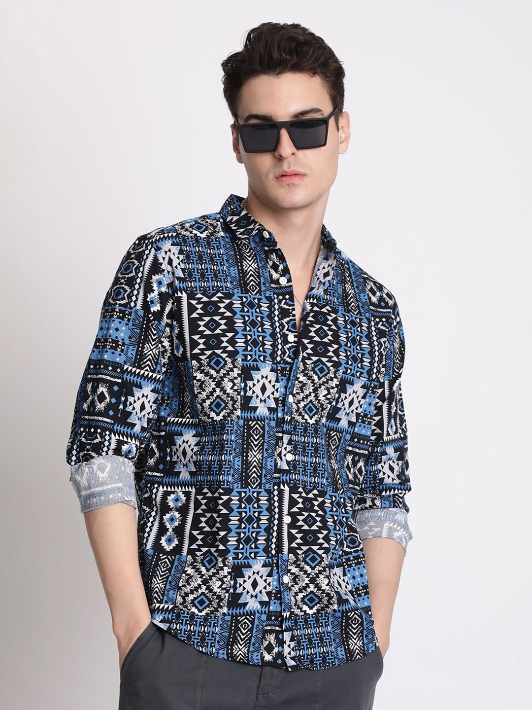 

The Roadster Lifestyle Co Abstract Printed Cotton Full Sleeve Shirt, Blue