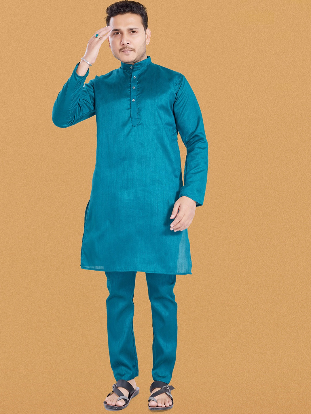 

DIVISIVE Men Regular Dupion Silk Kurta with Pyjamas, Turquoise blue