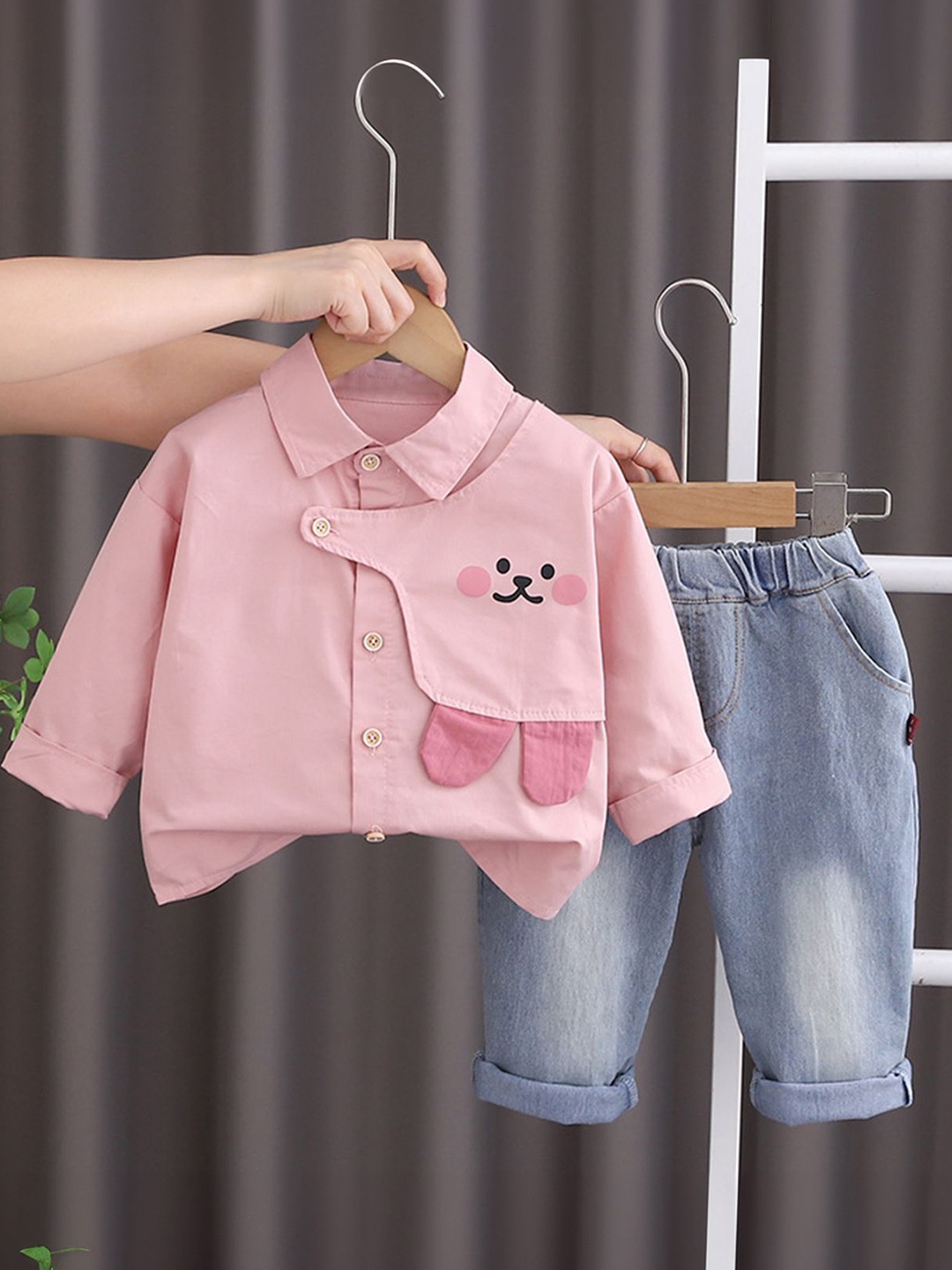 

LULU & SKY Boys T-shirt with Trousers, Pink