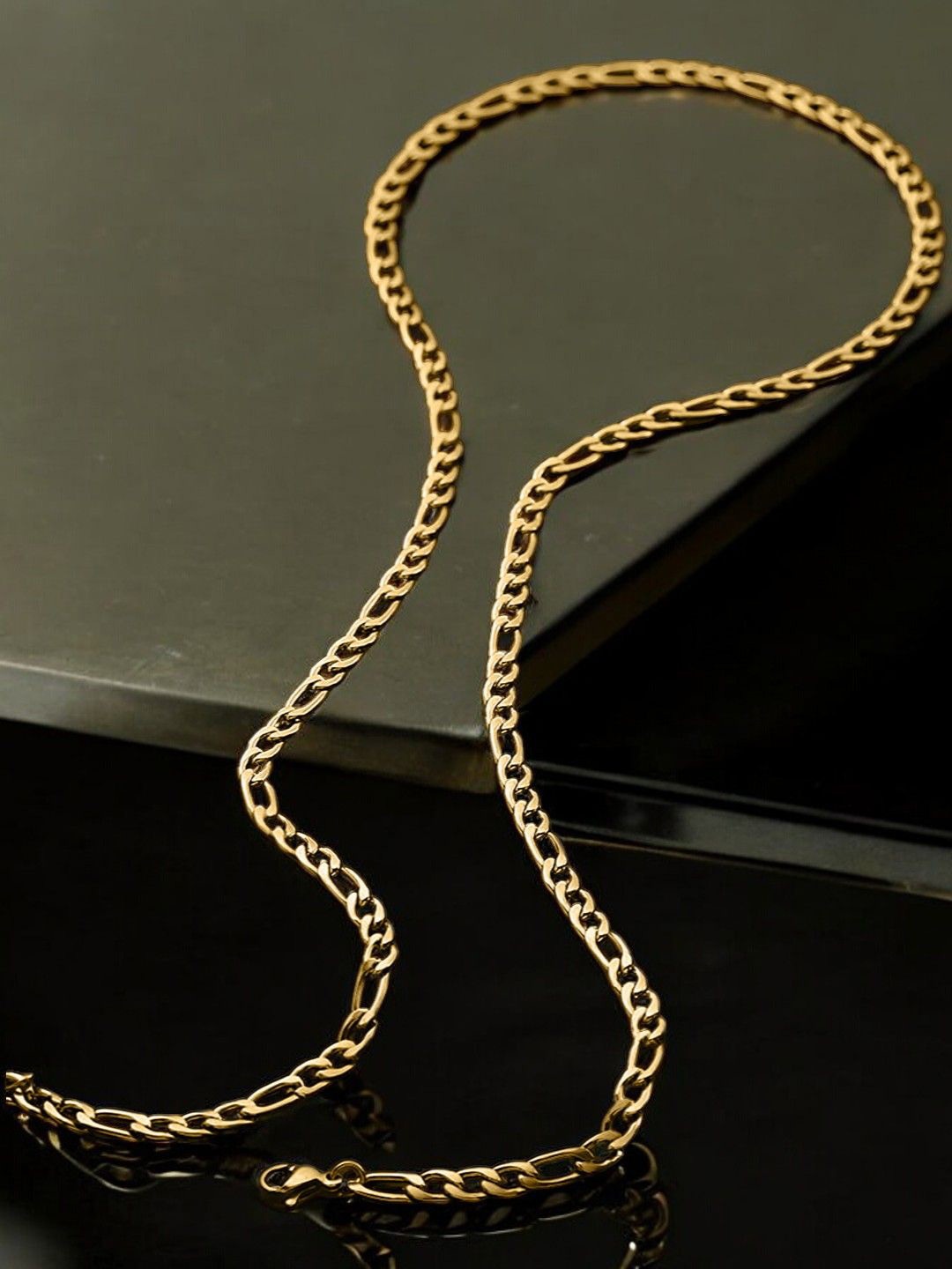 

The Roadster Lifestyle Co Men Figaro Fashion Necklace Chain, Gold