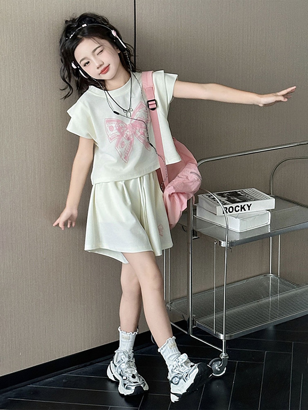 

LULU & SKY Girls Printed Top with Skirt, Off white