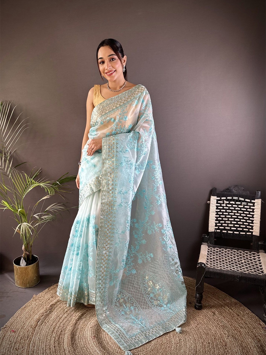 

LeeliPeeri Designer Embellished Embroidered Organza Saree, Blue