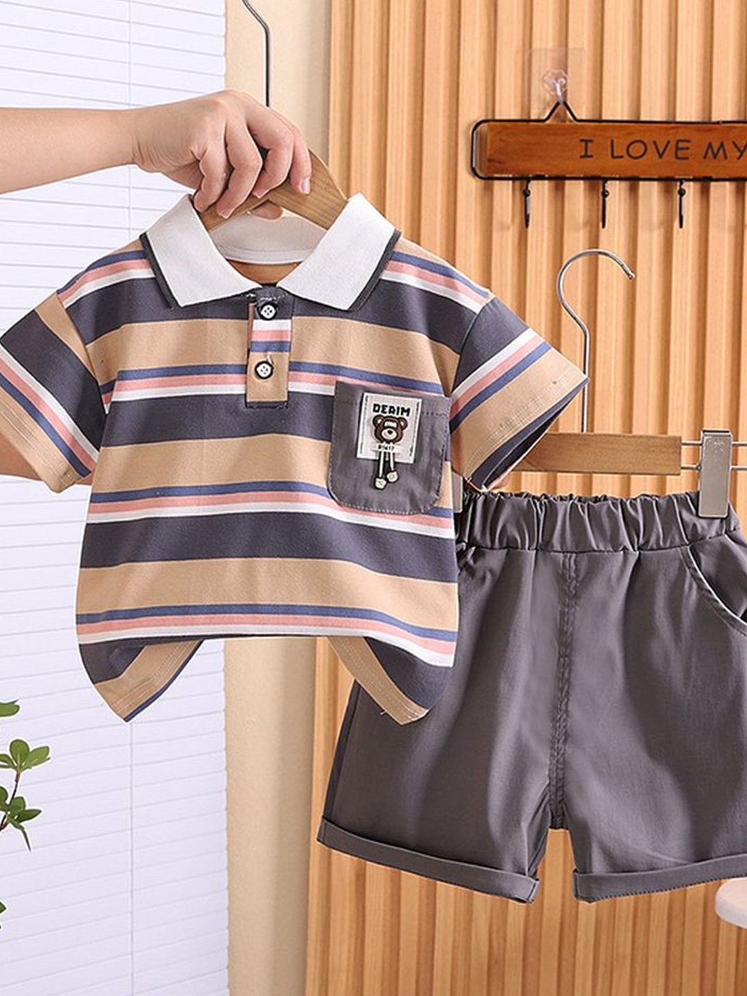 

LULU & SKY Boys Striped T-shirt, Grey