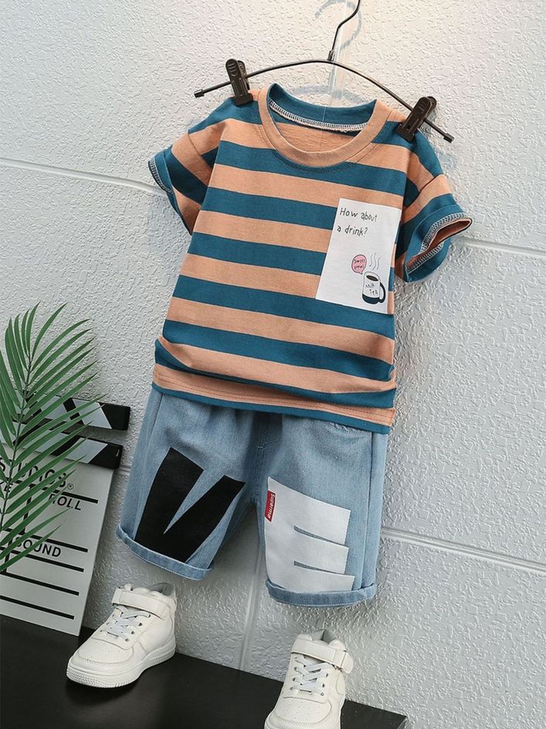 

LULU & SKY Boys Striped T-shirt with Shorts, Orange