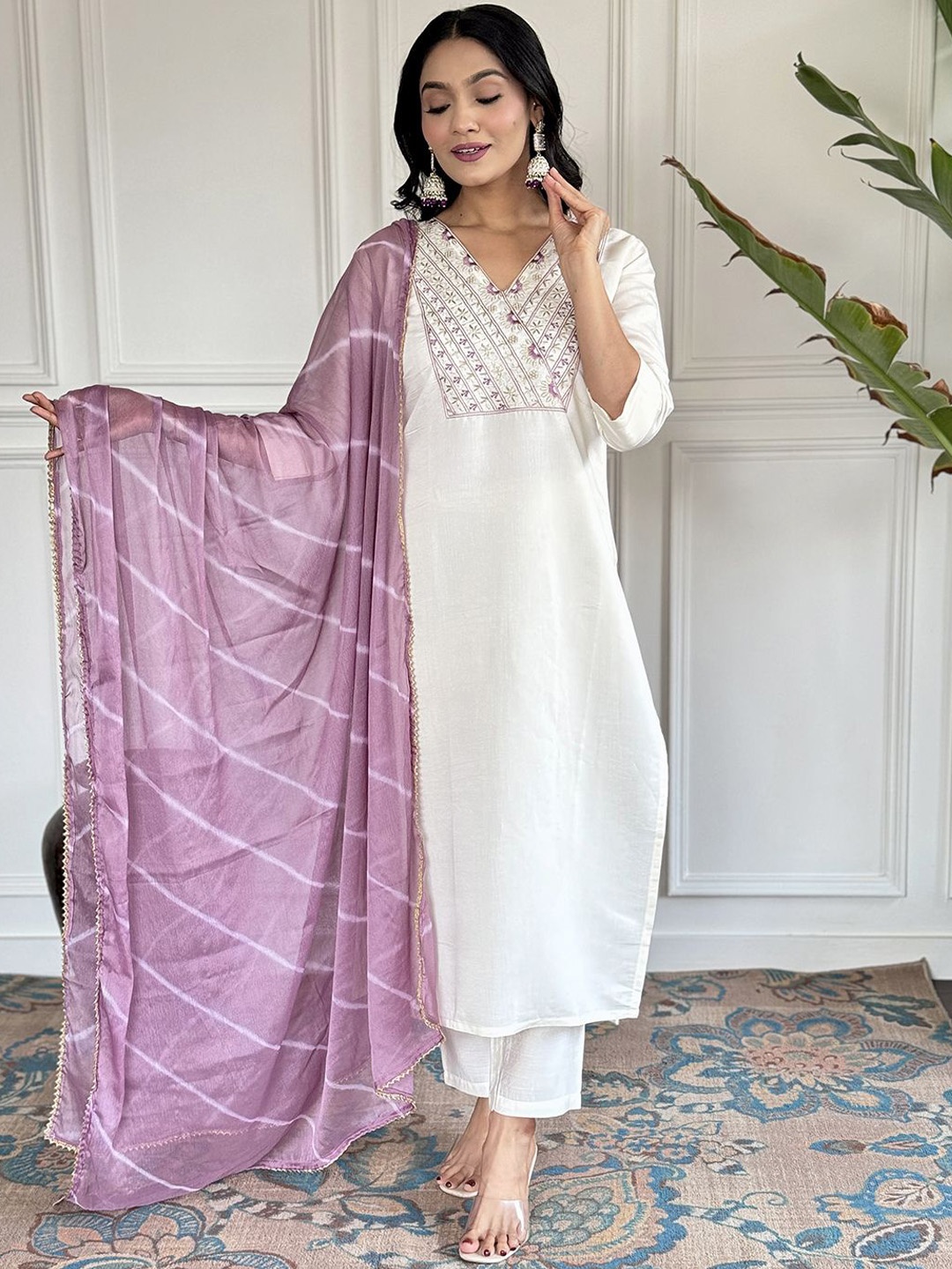 

Mitera Women Floral Embroidered Regular Chanderi Silk Kurti with Pyjamas & With Dupatta, White
