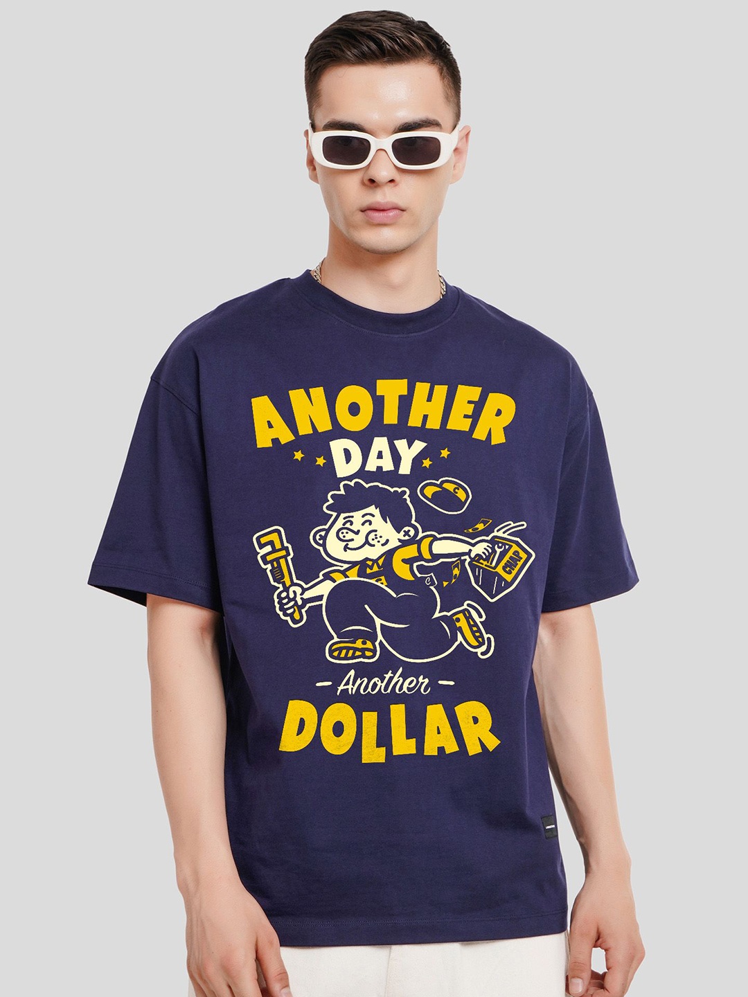 

Underrated Club Men Printed Bio Finish Raw Edge T-shirt, Navy blue