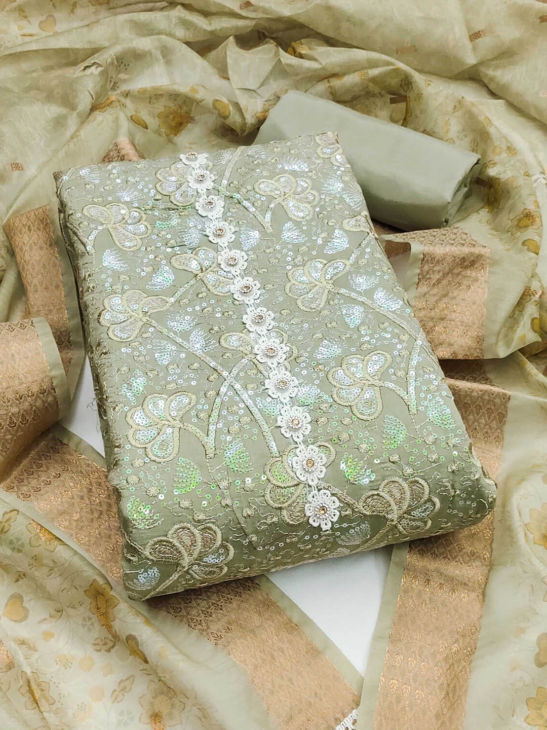 

SHADOW & SAINING Embroidered Pure Silk Semi-Stitched Dress Material, Green