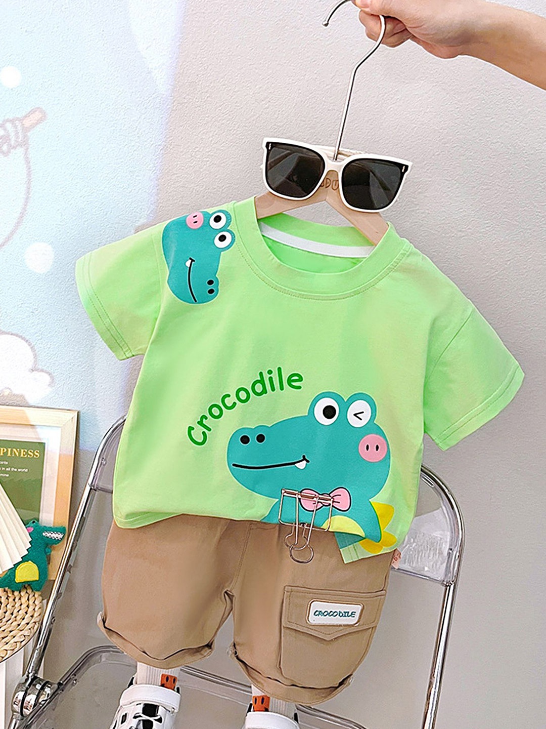 

LULU & SKY Unisex Kids Printed T-shirt with Shorts, Green