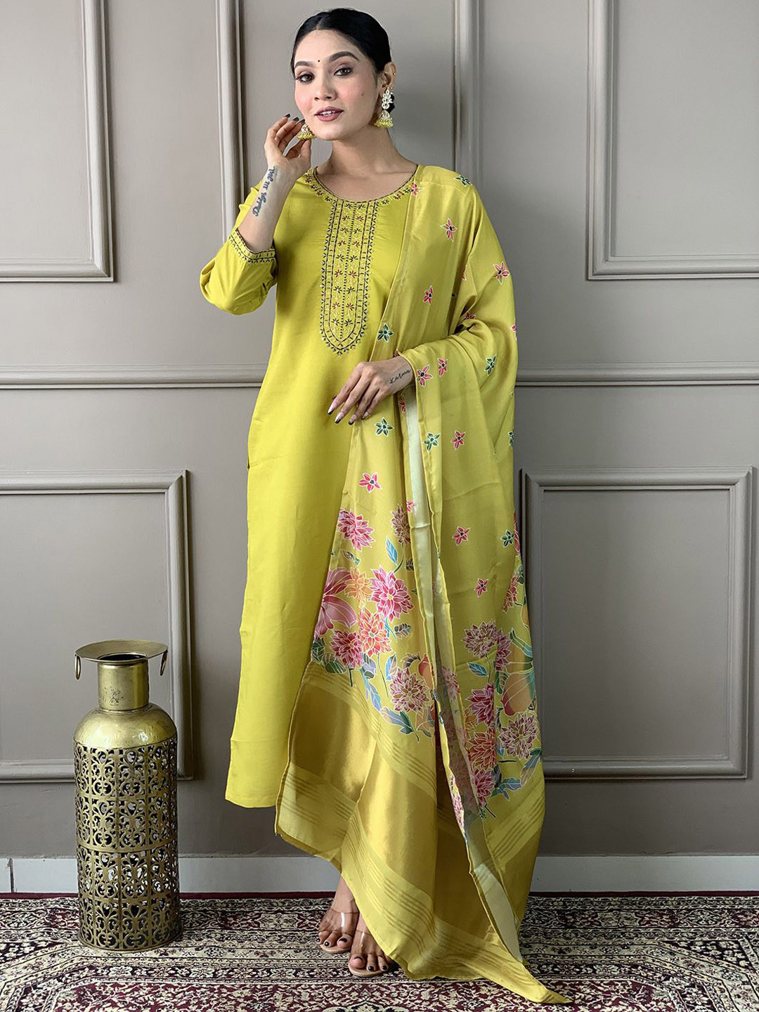 

Mitera Women Floral Embroidered Regular Thread Work Chanderi Silk Kurta with Trousers & With Dupatta, Yellow