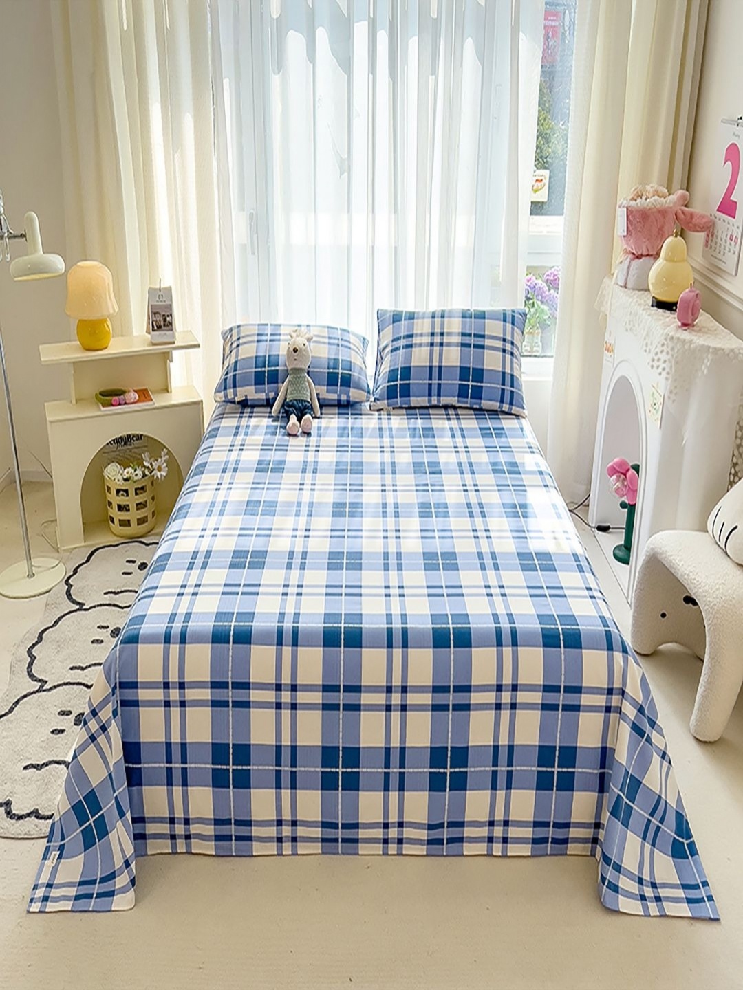 

JC HOME Blue & White Geometric 140 TC King Bedsheet with 2 Pillow Covers
