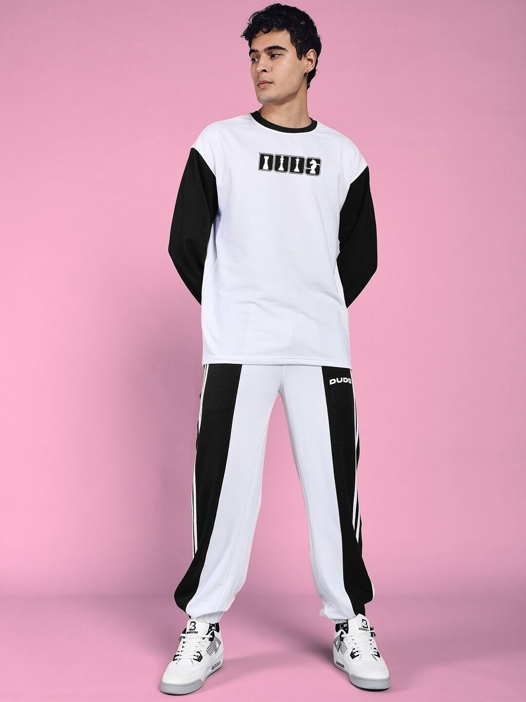 

WEARDUDS Round Neck T-Shirt & Jogger Co-Ords, White