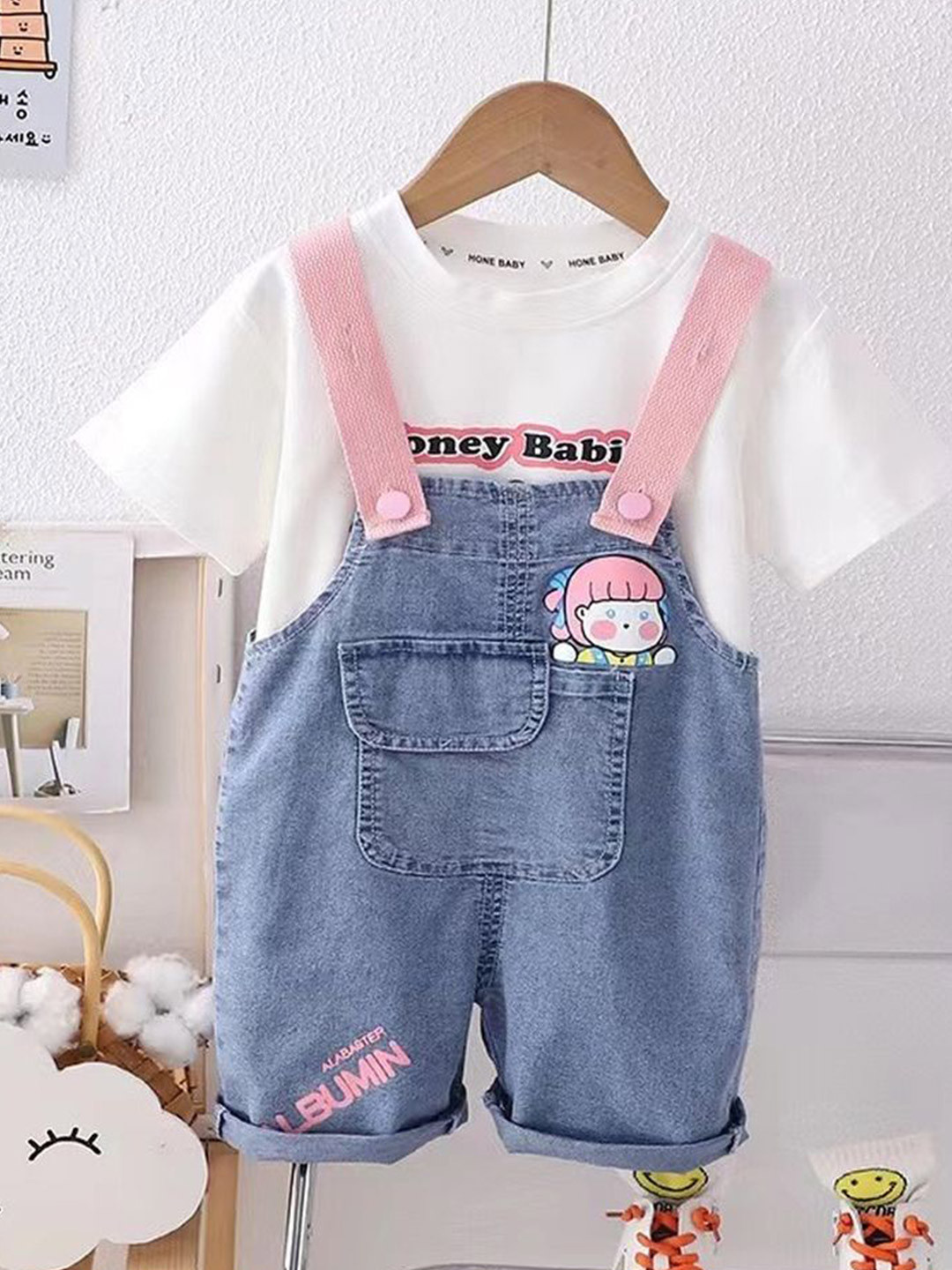 

LULU & SKY Printed T-shirt With Dungaree, White