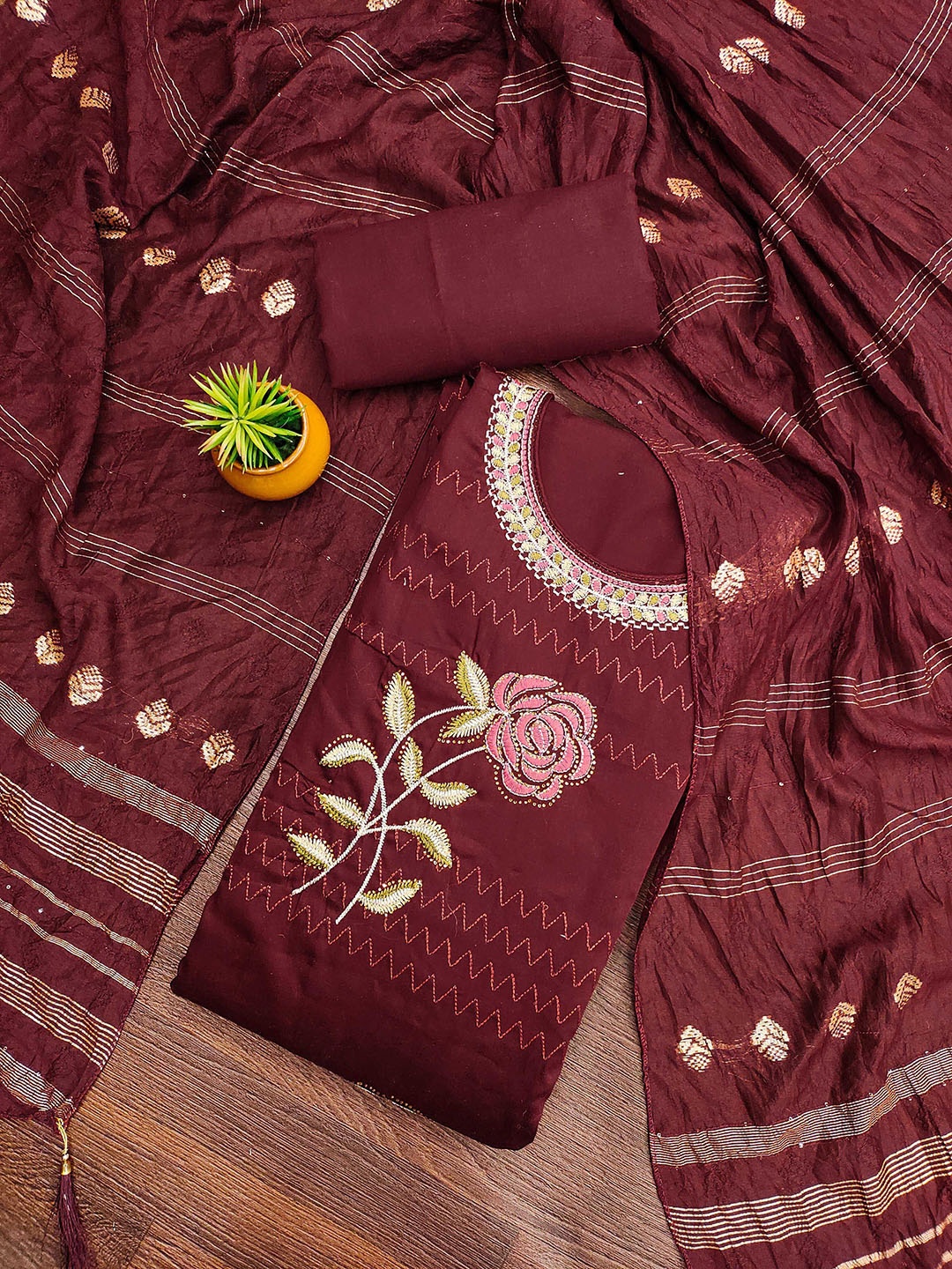 

SHADOW & SAINING Embroidered Unstitched Dress Material, Maroon