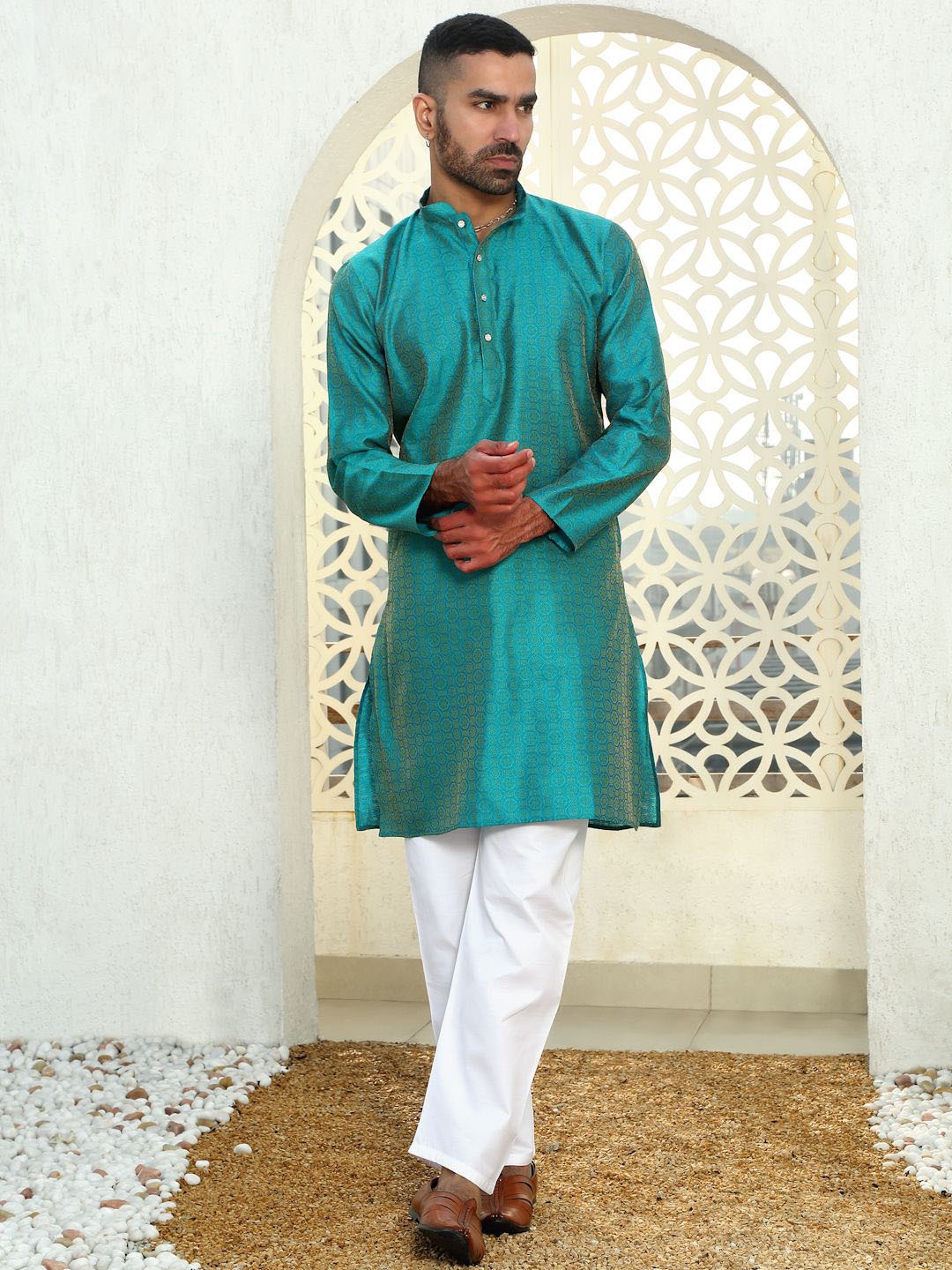 

KRAFT INDIA Men Ethnic Motifs Regular Kurta with Pyjamas, Turquoise blue