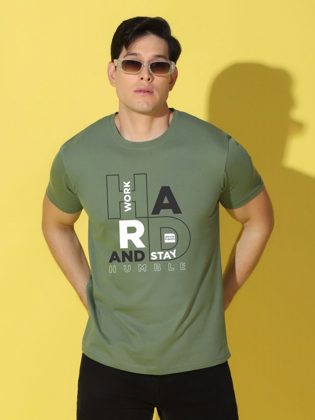 

WOOSTRO Men Typography Printed Slim Fit T-shirt, Black