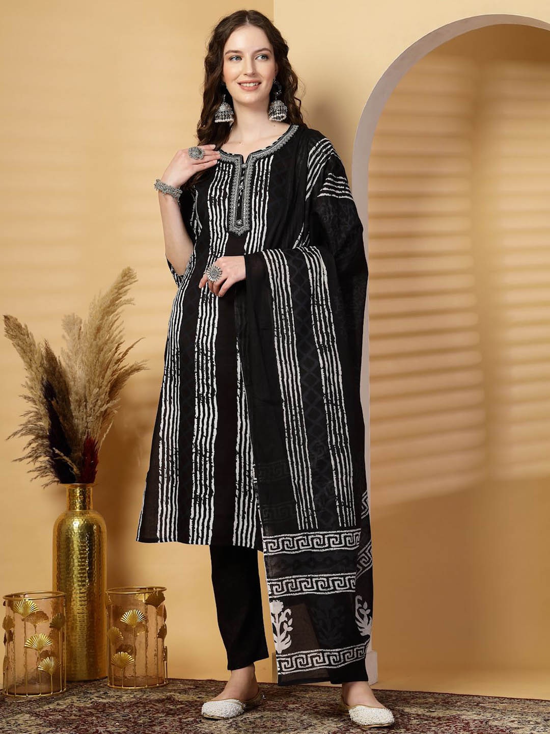 

Moda Rapido Women Printed Regular Kurta with Trousers & With Dupatta, Black