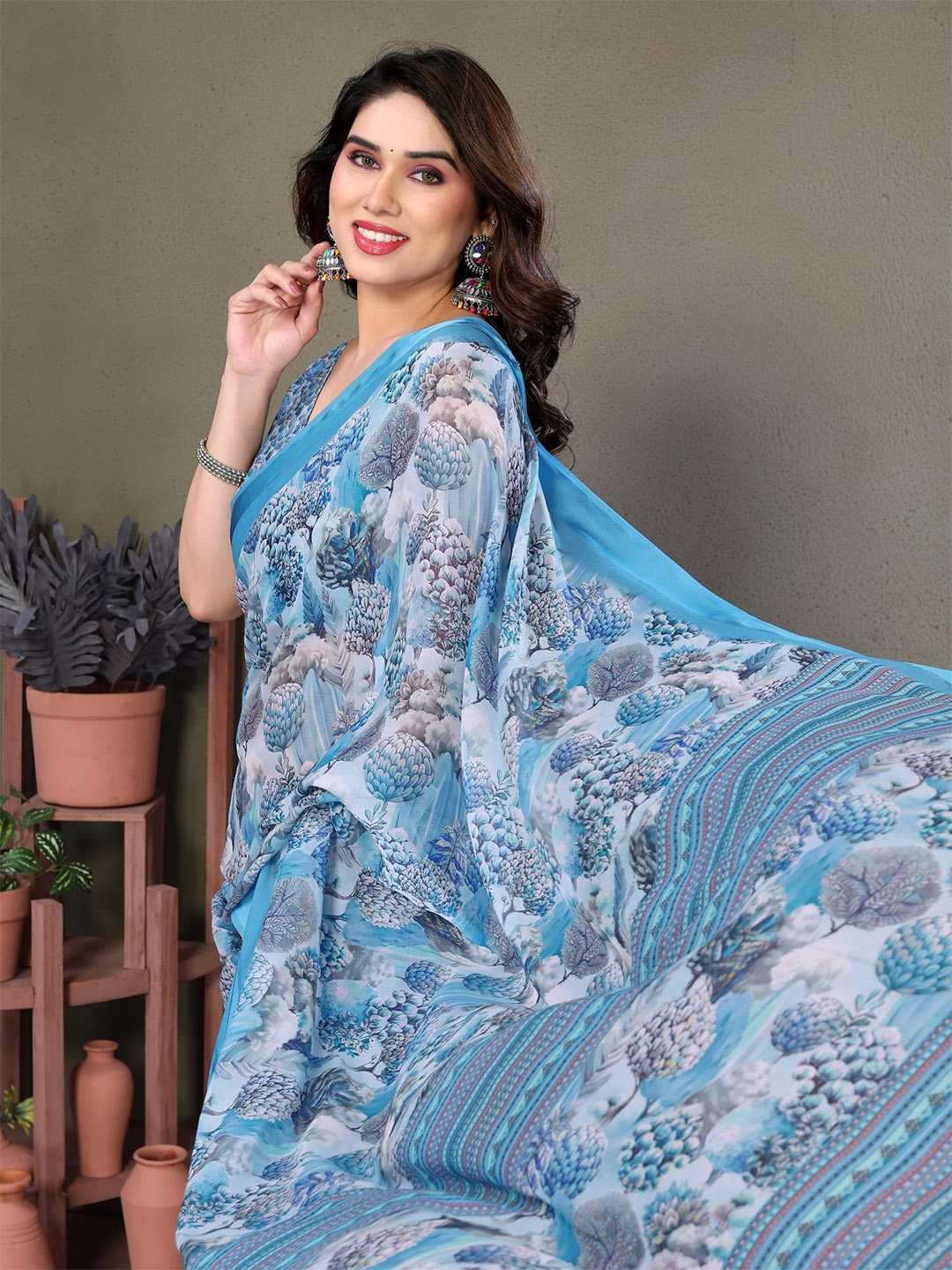 

Ekasya Floral Satin Saree, Turquoise blue