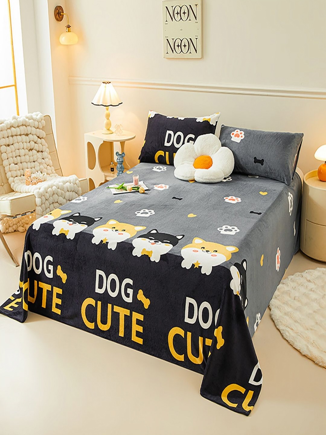 

JC HOME Black & White Typography 150 TC King Bedsheet with 2 Pillow Covers
