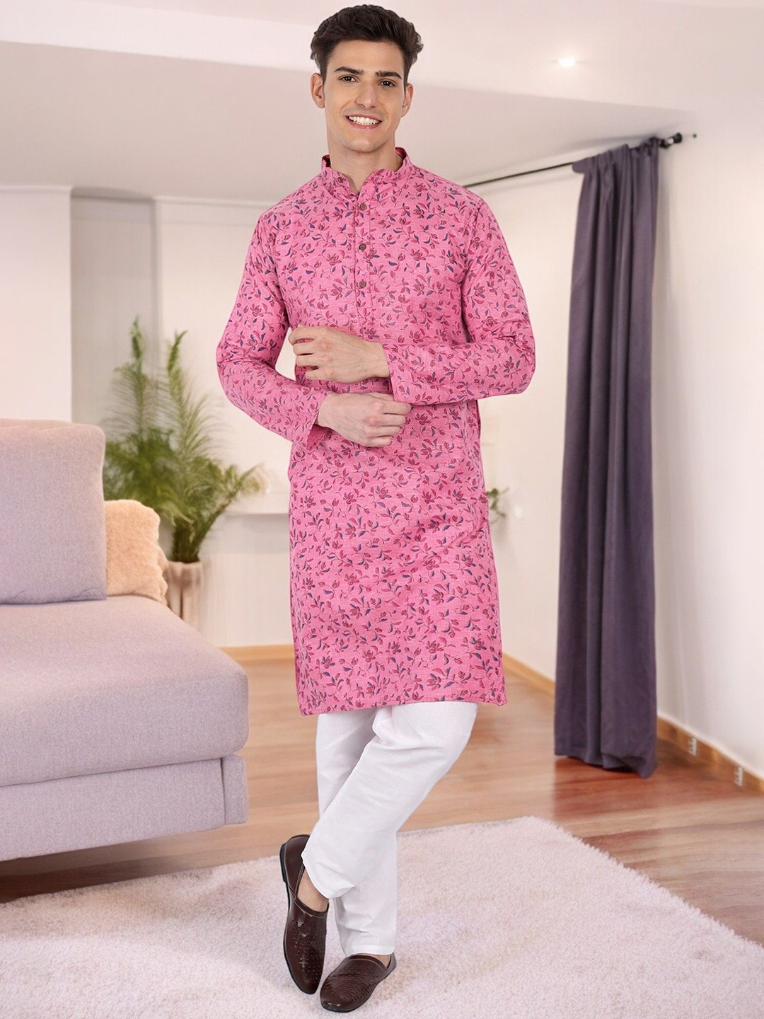 

SKAVIJ Men Floral Printed Regular Pure Cotton Kurta with Pyjamas, Pink