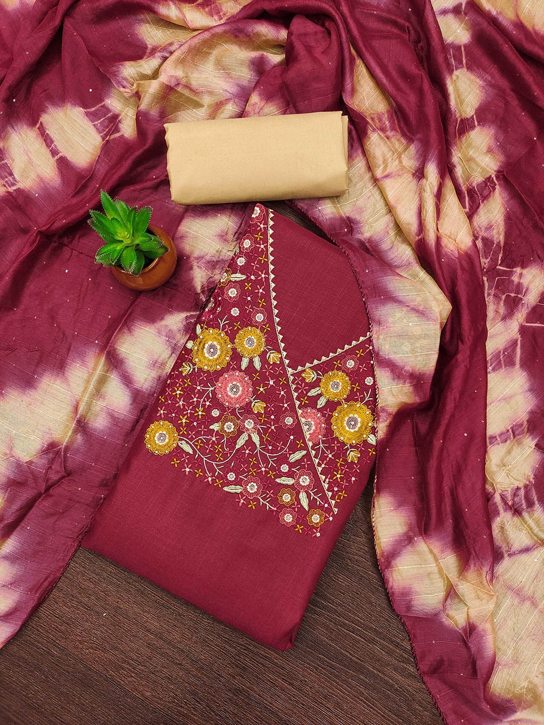 

SHADOW & SAINING Embroidered Unstitched Dress Material, Maroon