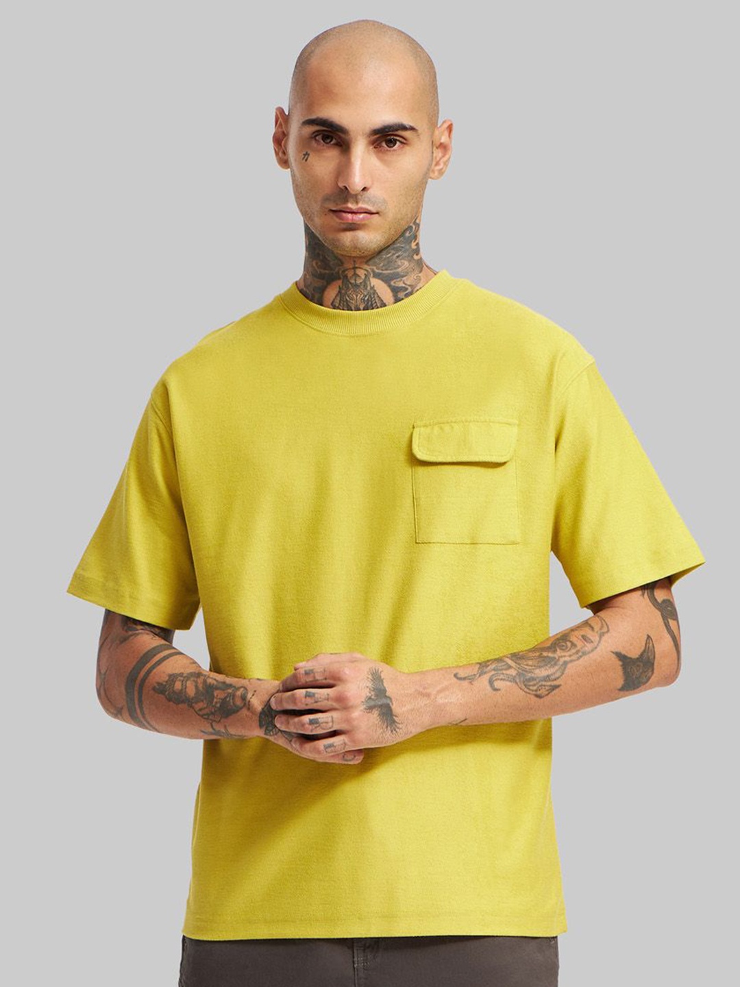 

Underrated Club Men V-Neck Bio Finish Pockets T-shirt, Yellow