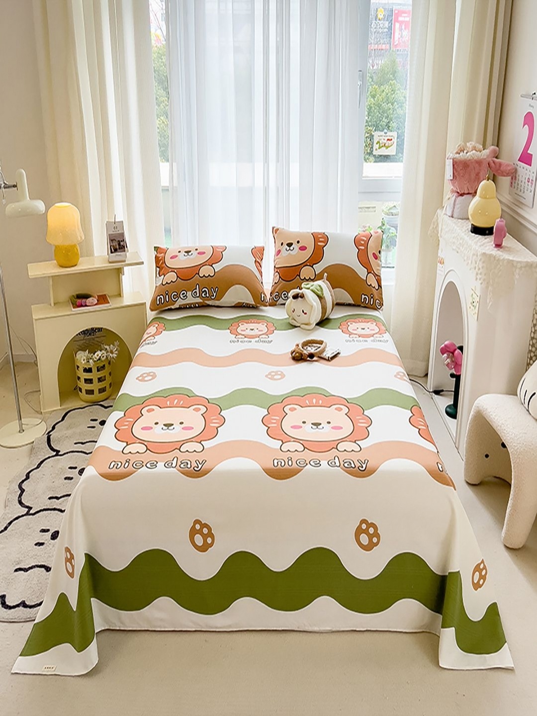 

JC HOME Off White & Green Graphic 140 TC King Bedsheet with 2 Pillow Covers