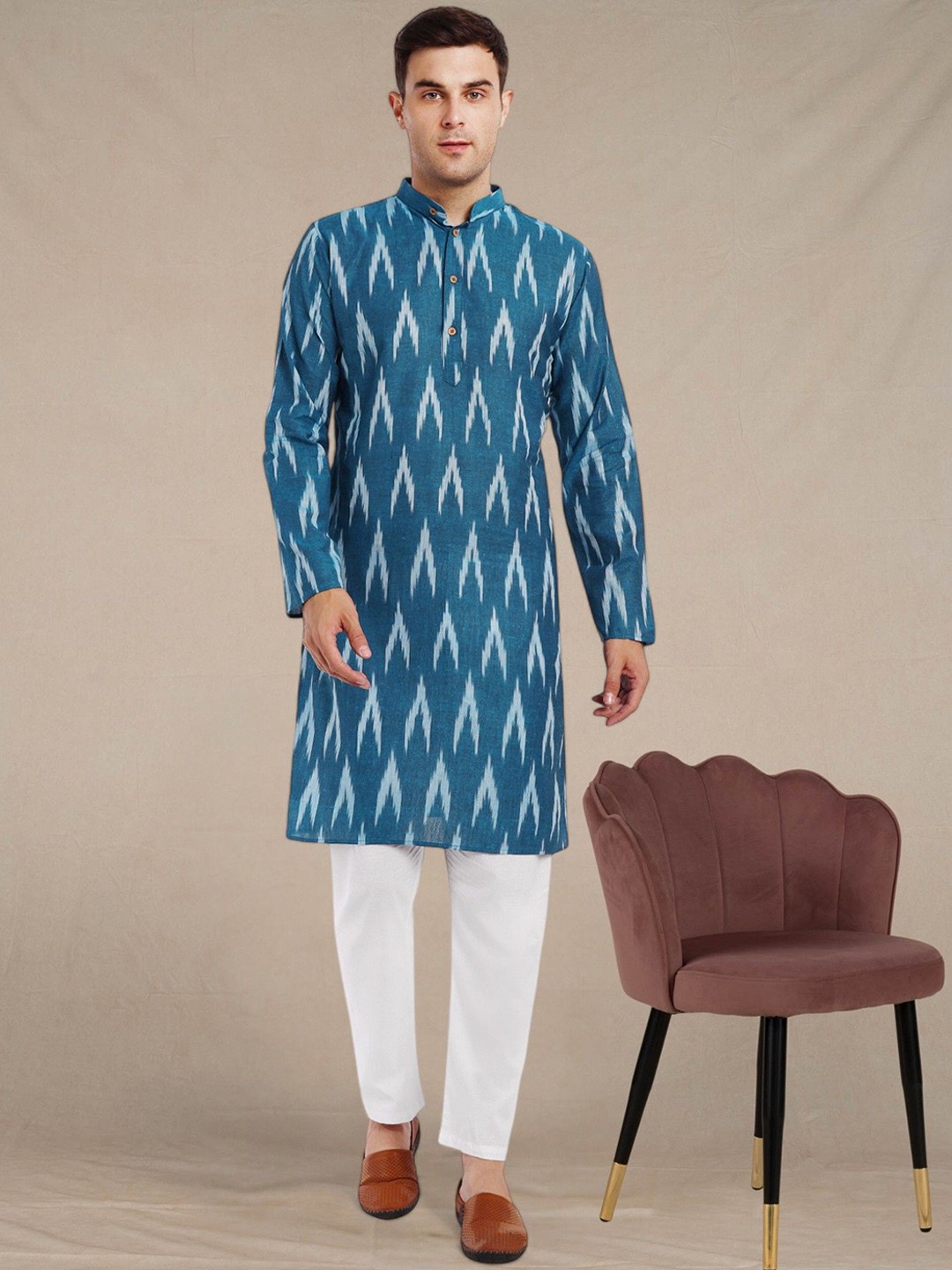 

SKAVIJ Men Printed Regular Pure Cotton Kurta with Pyjamas, Turquoise blue